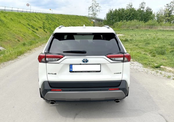 Toyota RAV4 cena 159999 przebieg: 6800, rok produkcji 2020 z Tomaszów Lubelski małe 154
